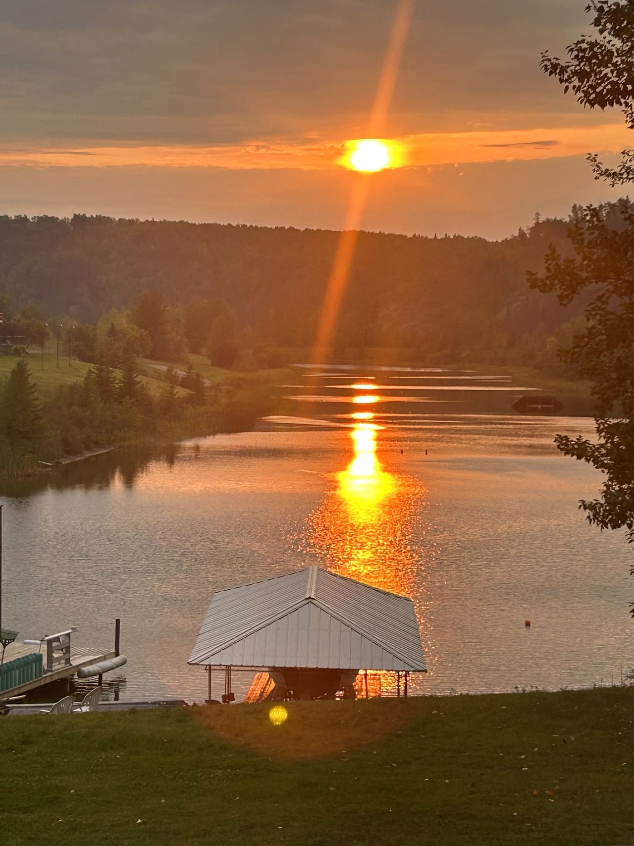 Sunset over the Shalom Park lake